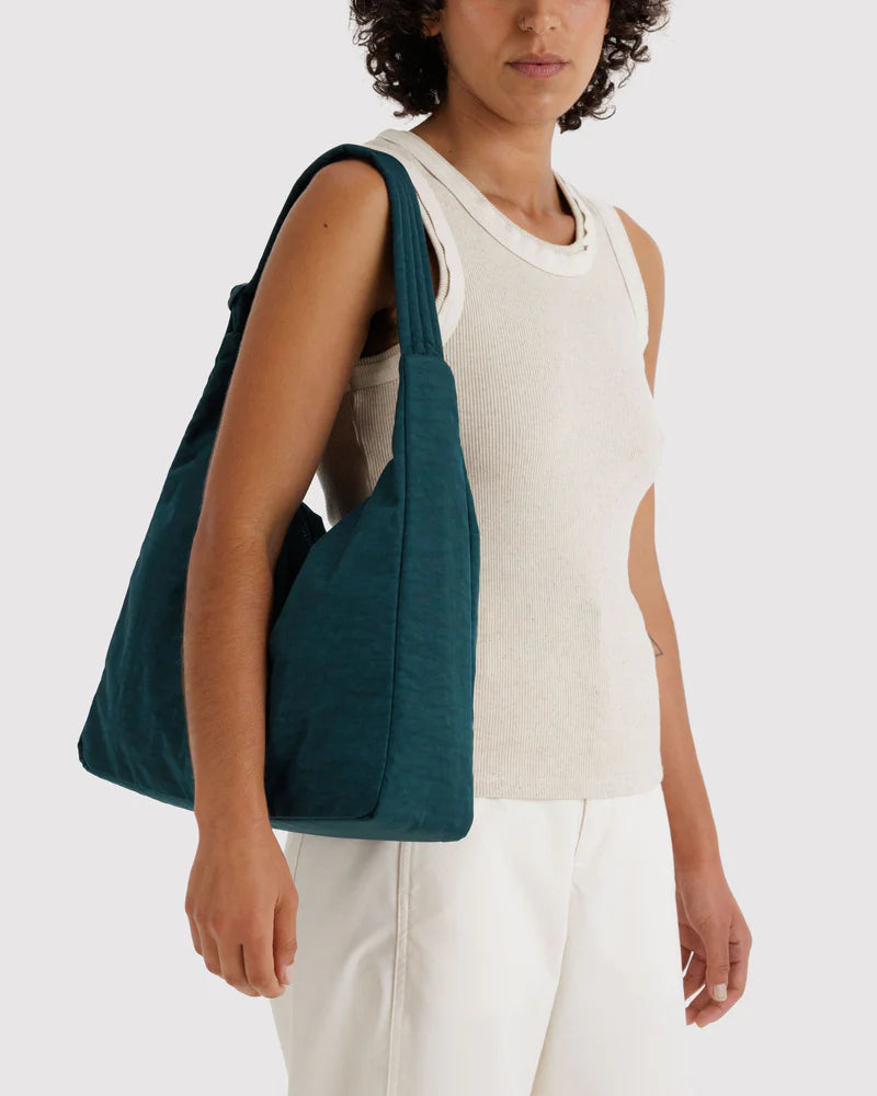 BAGGU Nylon Shoulder Bag